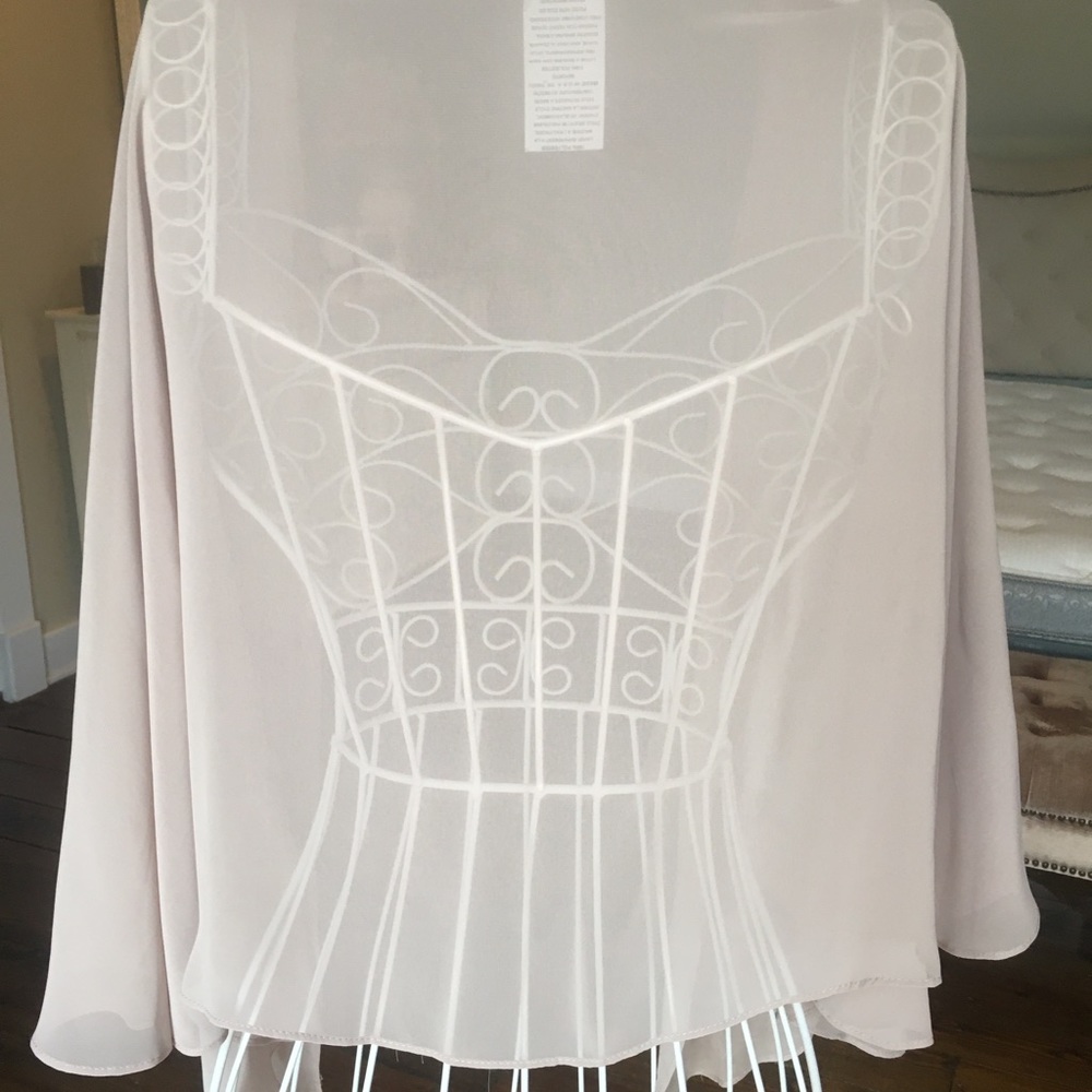 Tan colored wrap OS - Picture 2 of 4